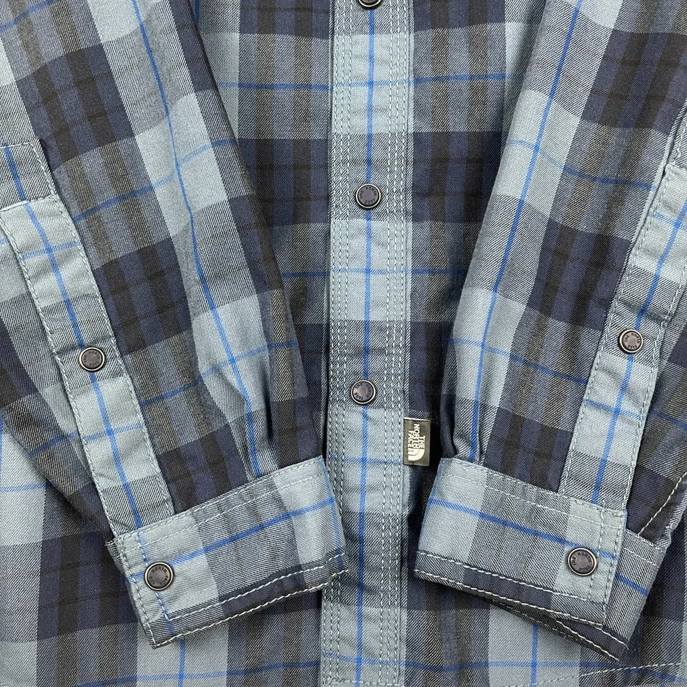 The North Face Flannel Shirt Men's Medium Blue Plaid Button Up Long Sleeves